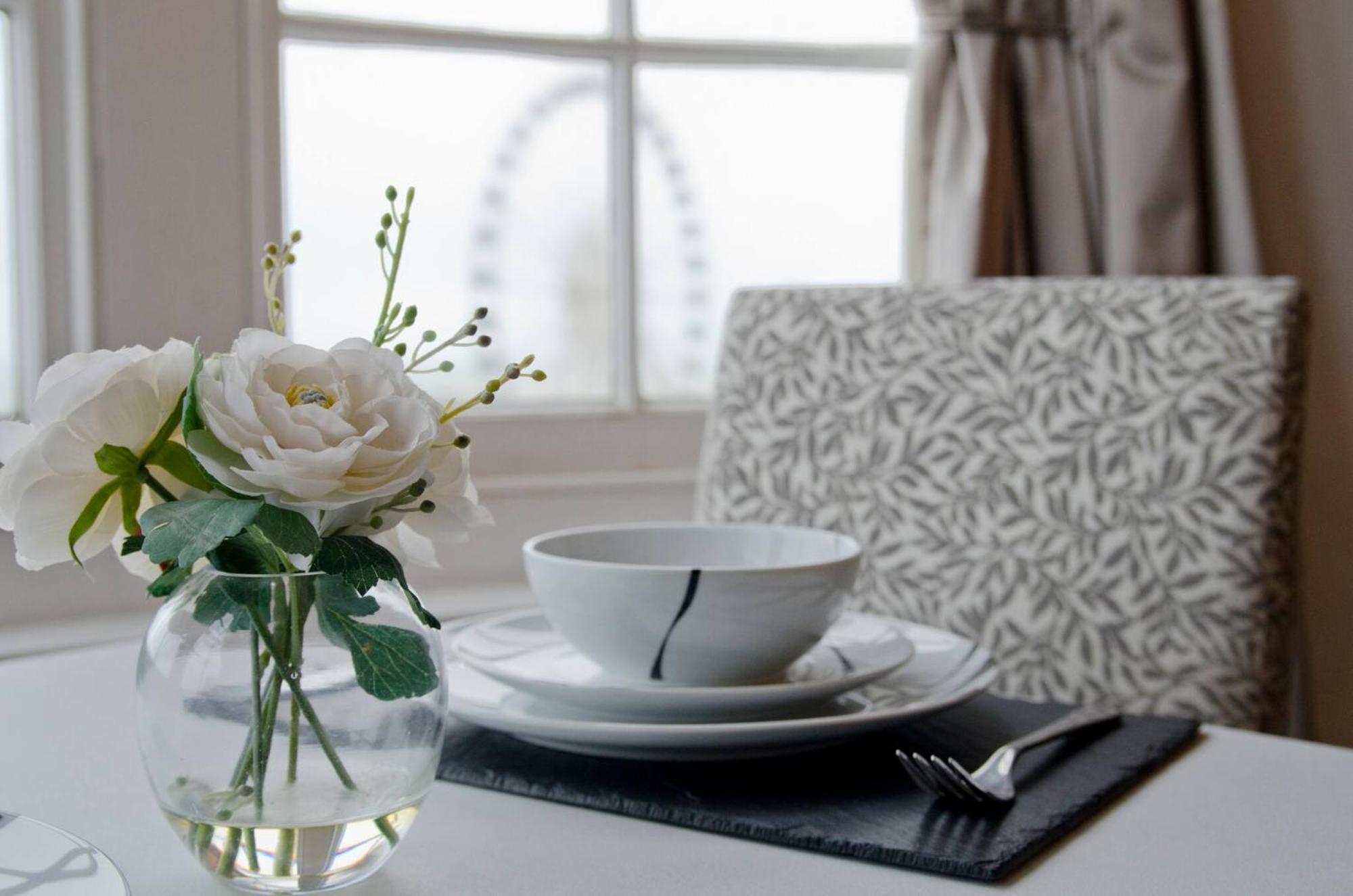 Seaview Regency Apartment With Private Parking Brighton Kültér fotó