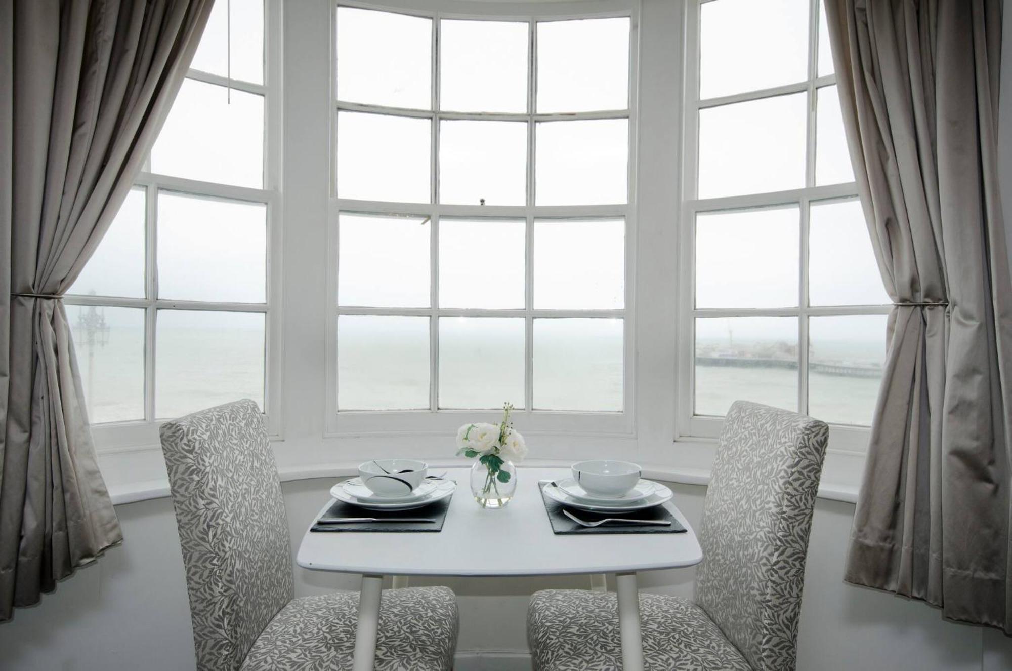 Seaview Regency Apartment With Private Parking Brighton Kültér fotó