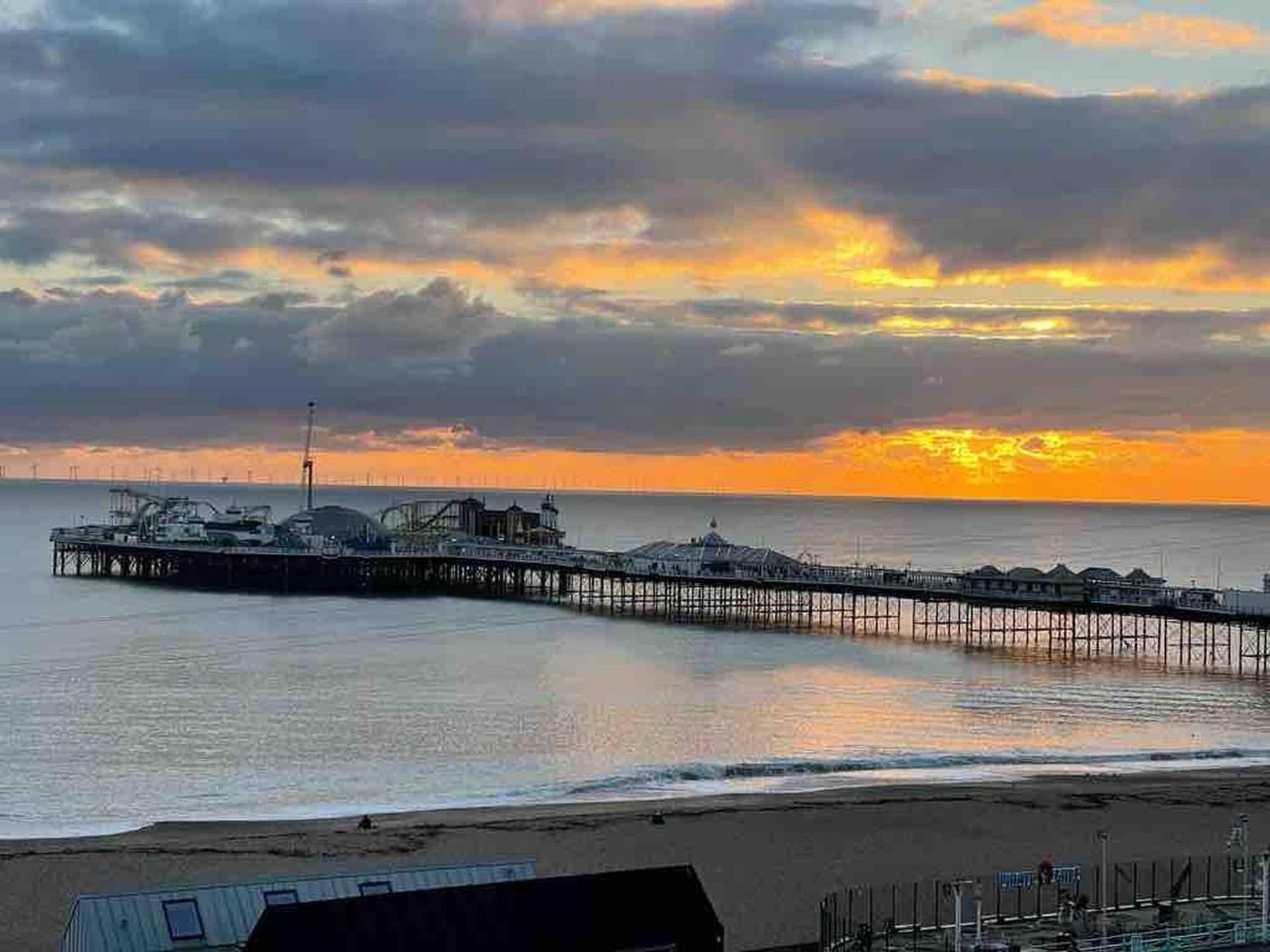 Seaview Regency Apartment With Private Parking Brighton Kültér fotó